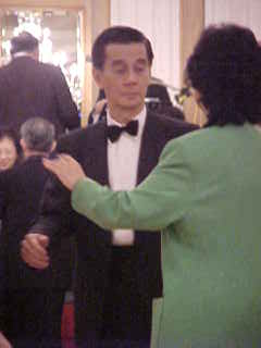 gala-3.jpg (6777 bytes)