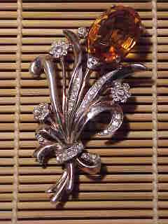 jTopazBouquet.jpg (16364 bytes)